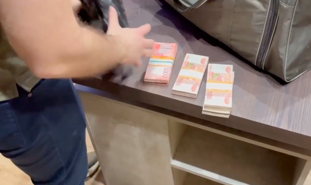 Фото Покровительство на 50 миллионов. Что известно о начальнике филиала РЖД Александре Грицае, задержанного по подозрению в коррупции 3